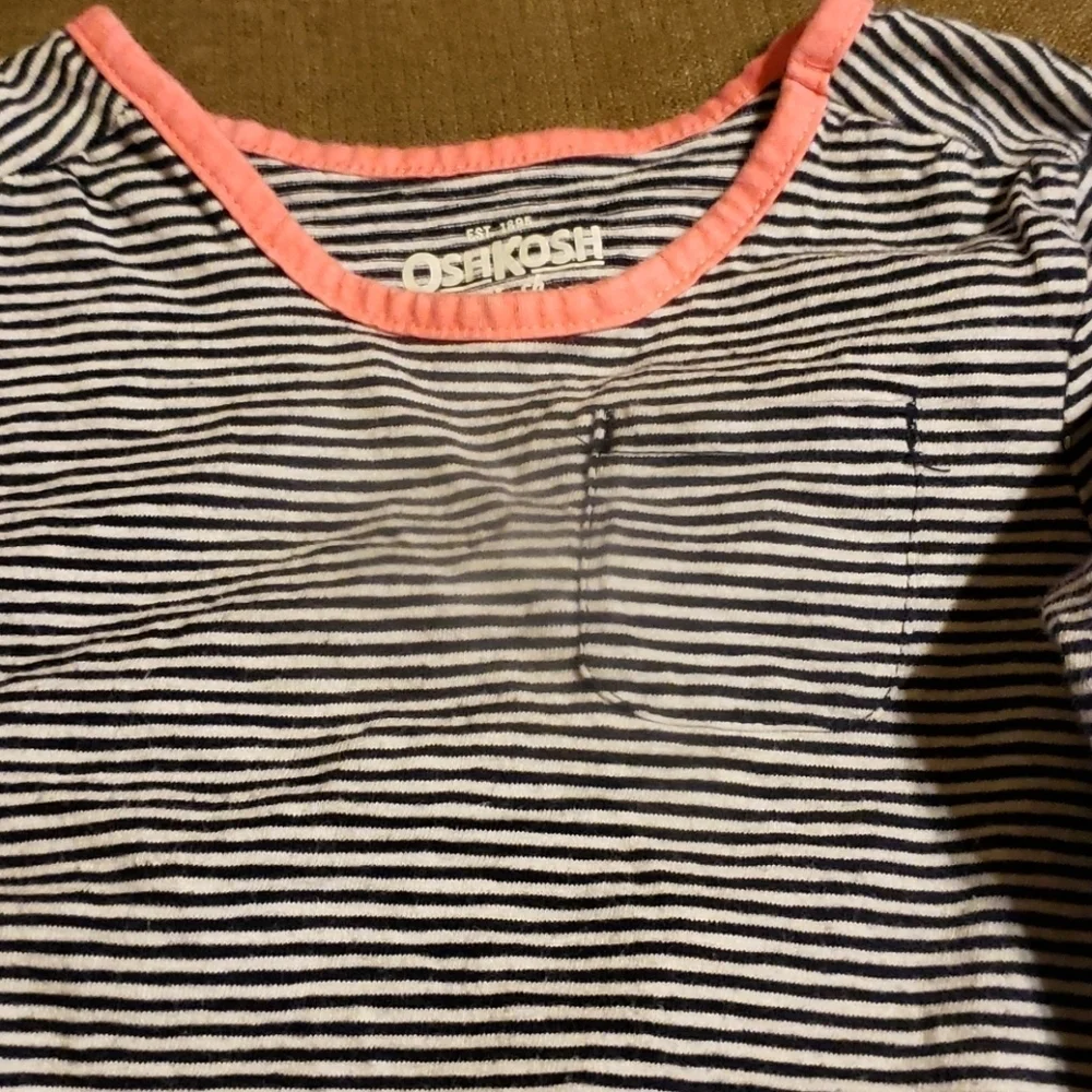 Oshkosh long top size 6